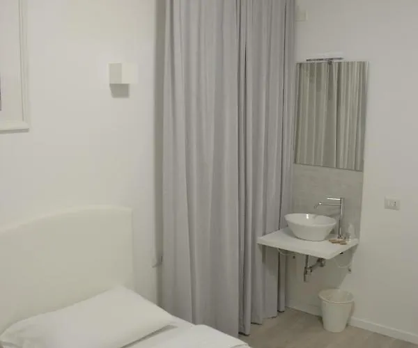 Del Pozzo Отель